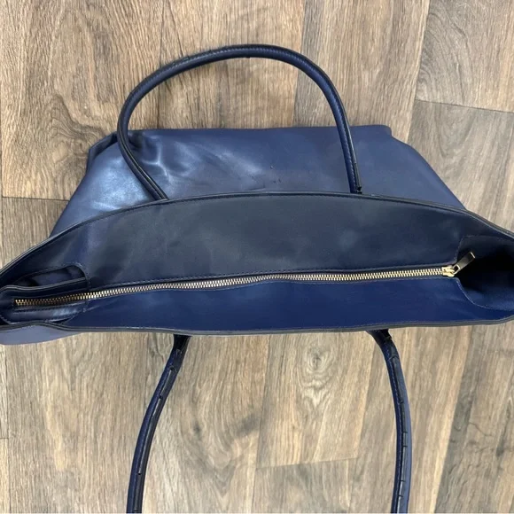 Navy Blue Leather Tote Bag - Picture 4 of 5